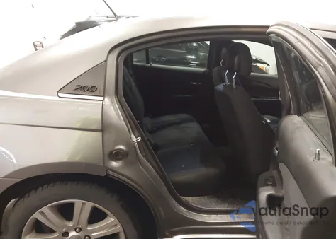 2013 Chrysler 200 Touring из США, поврежденный, VIN 1C3CCBBB1DN715073